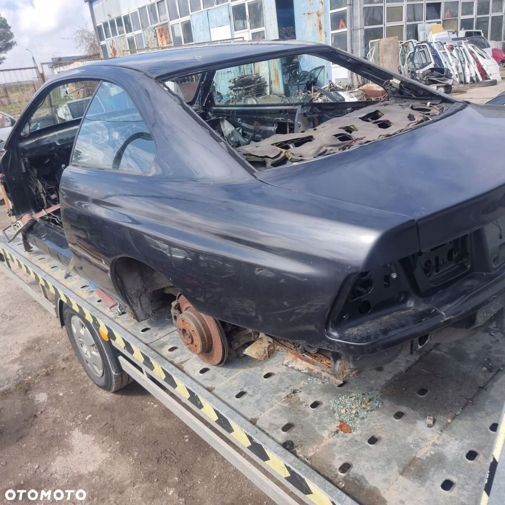 BMW 8 E31 840 850 KAROSERIA SZKIELET GOŁA BUDA EU - 1