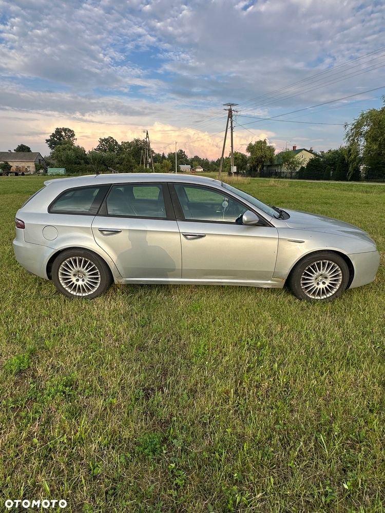Alfa Romeo 159 - 8