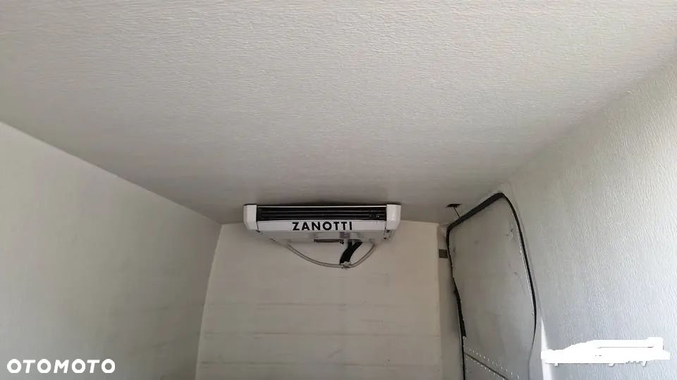 Mercedes-Benz SPRINTER - 5