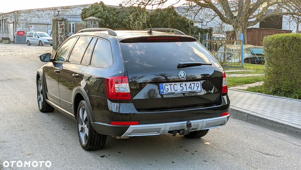 Skoda Octavia Scout 2.0 TDI 4x4 DSG - 6