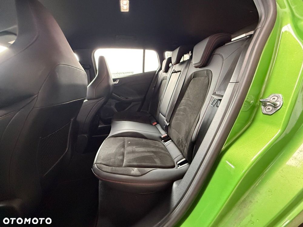 Ford Focus 2.3 EcoBoost ST - 10