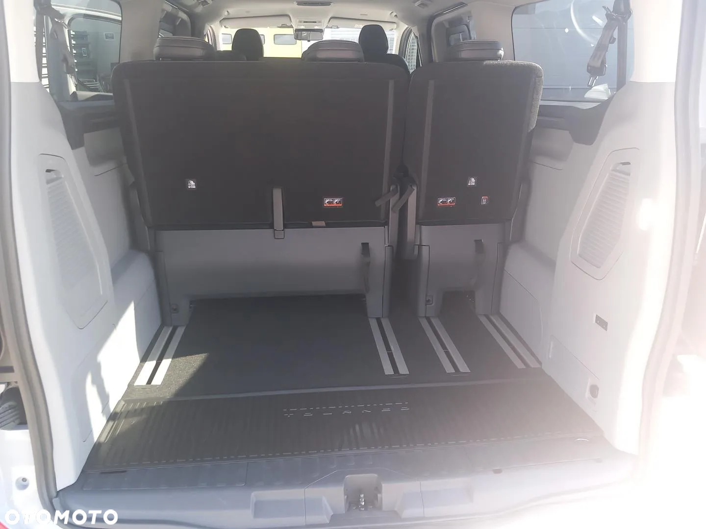 Ford Tourneo Custom 2.5 PHEV CVT 340 L2 Titanium X - 19