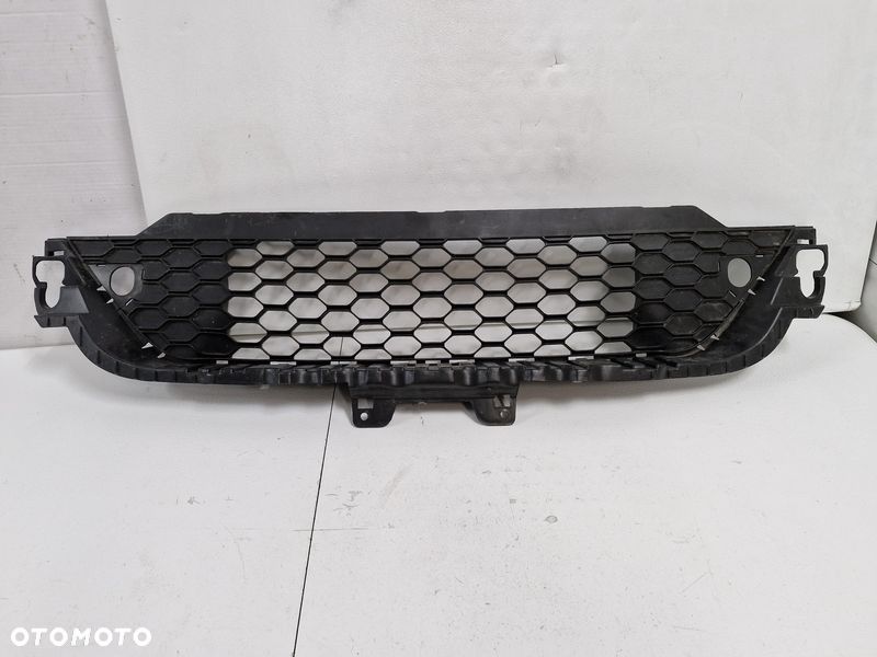 iveco daily vi 6 kratka atrapa zderzaka przedniego środkowa - 1
