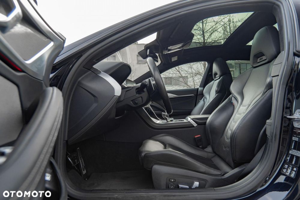 BMW Seria 8 M850i xDrive - 14
