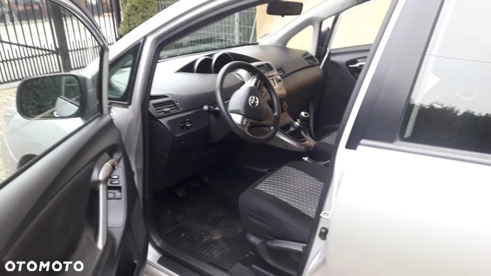 Toyota Verso 1.6 5-Sitzer - 25