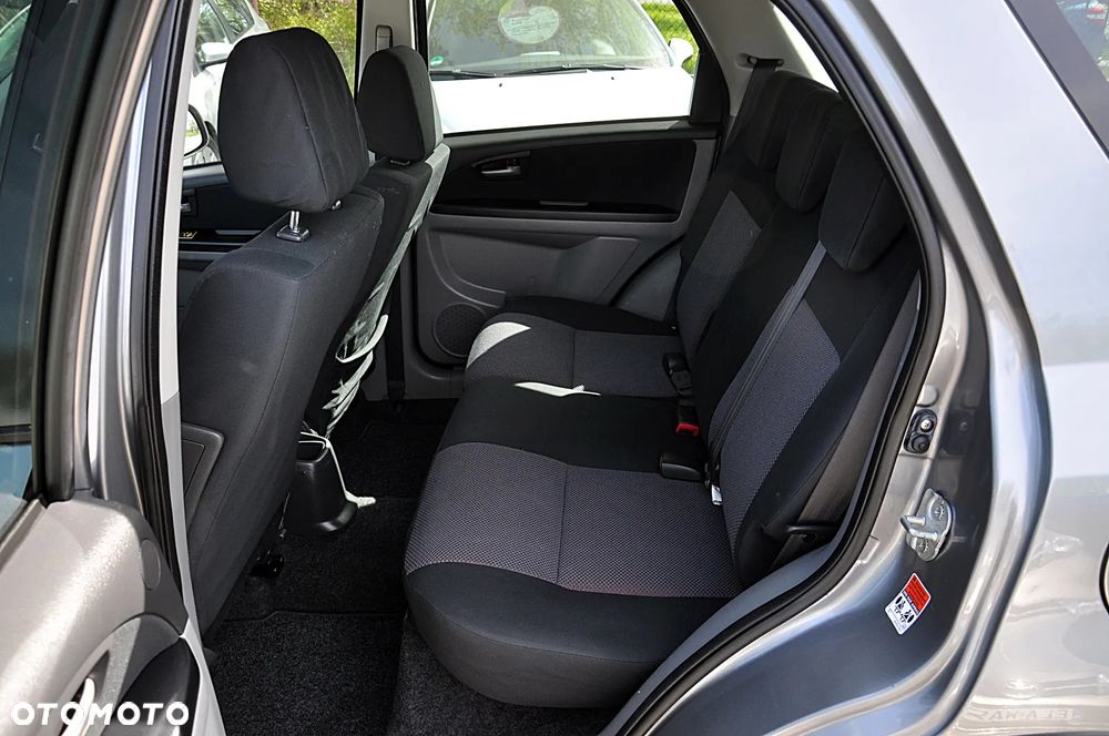 Suzuki SX4 - 21