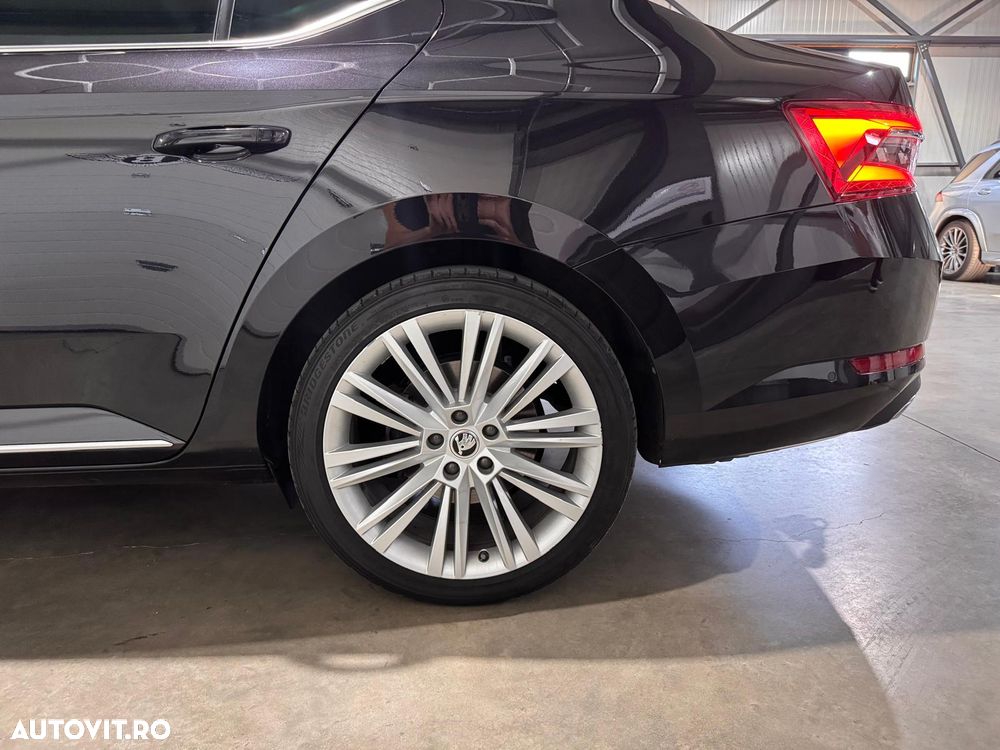 Skoda Superb 2.0 TDI 4X4 DSG Laurin & Klement - 37