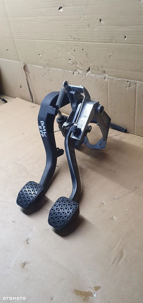 Pedał sprzęgła hamulca BMW I E81 E87 6761310 6778977 - 4