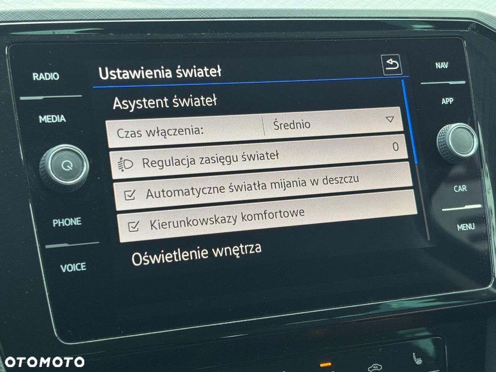 Volkswagen Passat Variant 2.0 TDI SCR Elegance DSG - 33