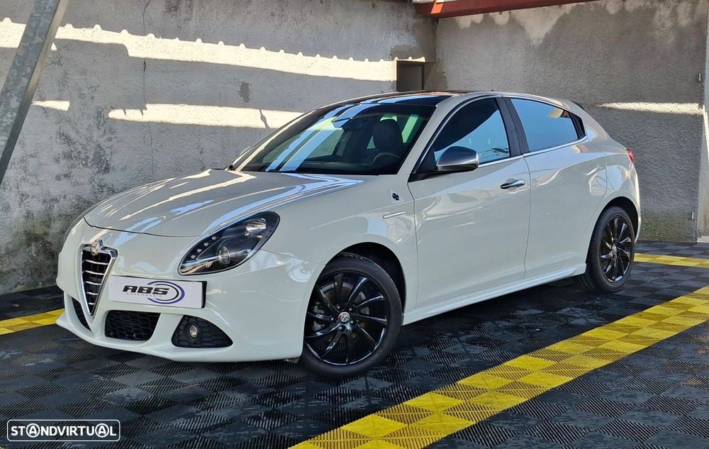 Alfa Romeo Giulietta 1.6 JTDm Distinctive - 1