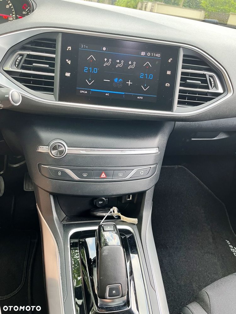 Peugeot 308 1.2 PureTech GPF Allure S&S EAT8 - 9