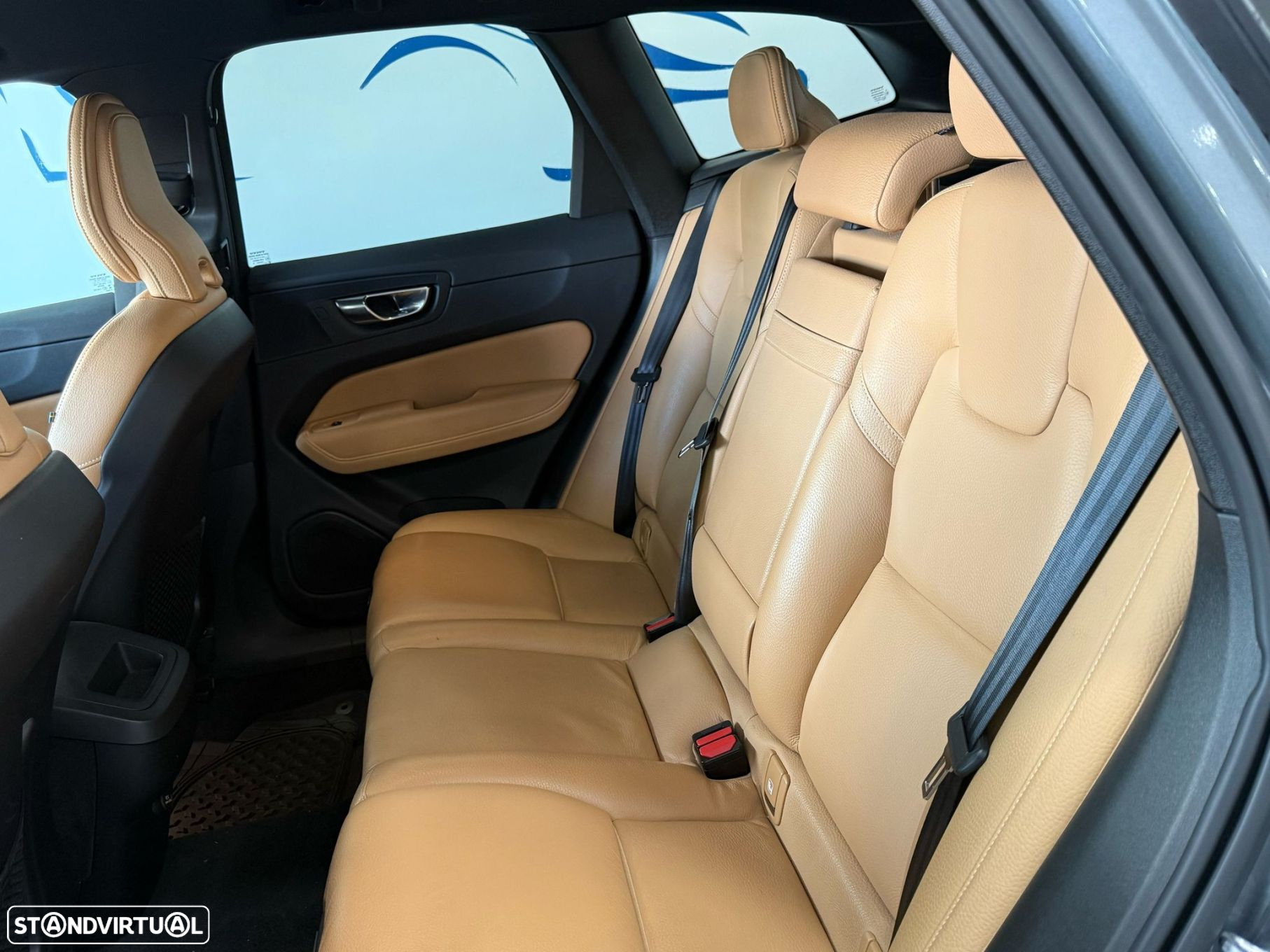 Volvo XC 60 2.0 D4 Inscription AWD Geartronic - 5