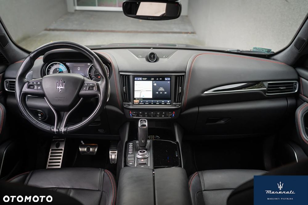 Maserati Levante - 12