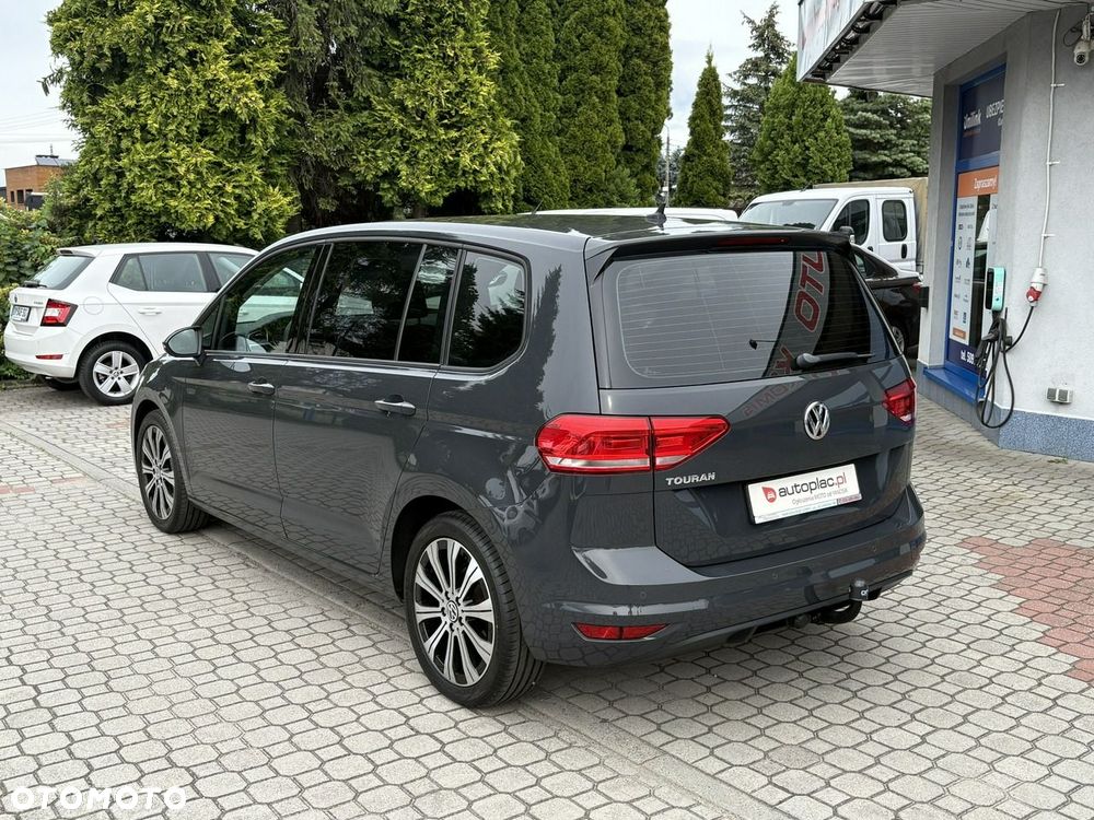 Volkswagen Touran - 8