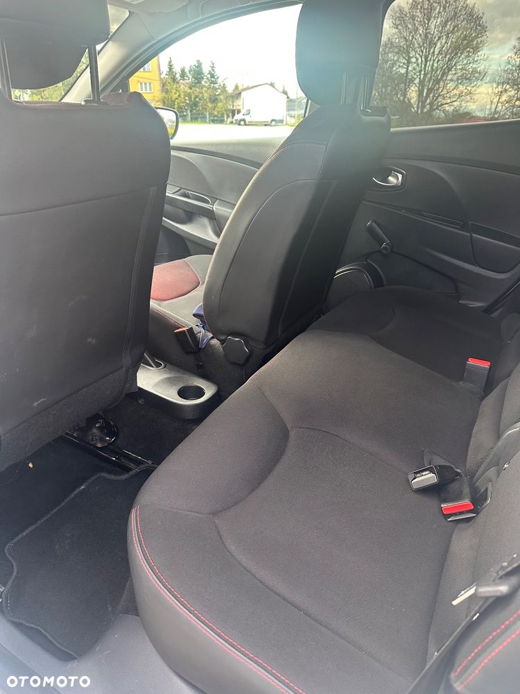 Renault Clio - 2