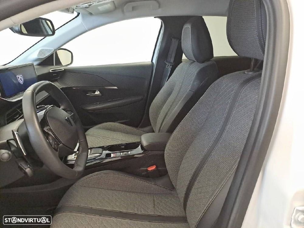 Peugeot 208 1.2 PureTech Allure EAT8 - 9