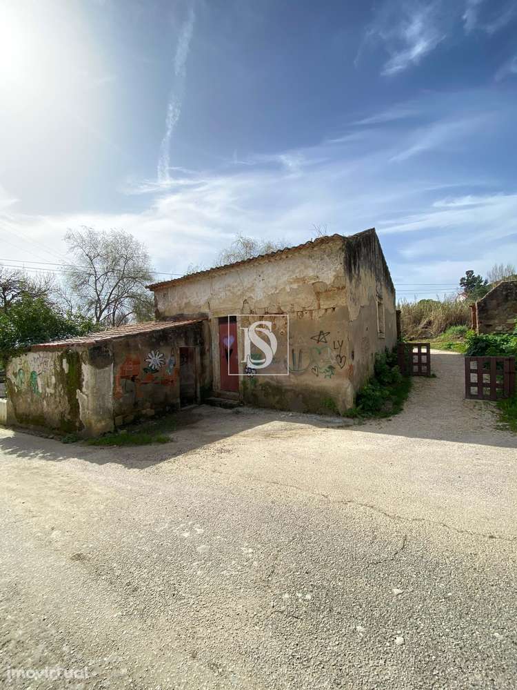 Propriedade com Moradias e Terreno Urbano - Grande imagem: 4/11