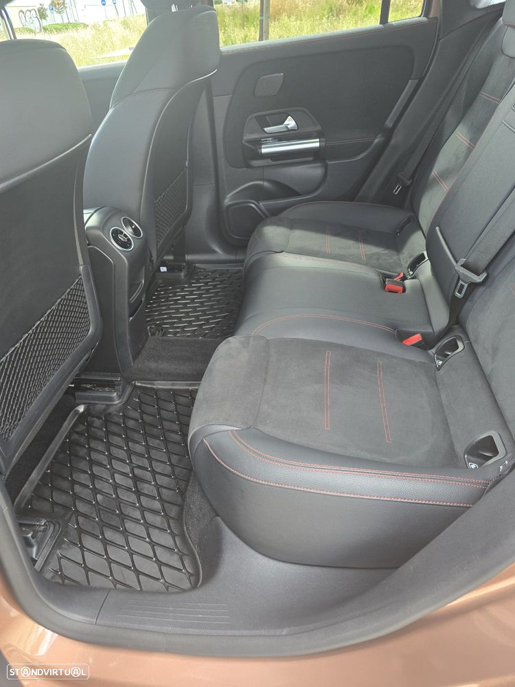 Mercedes-Benz EQA 300 4Matic - 21