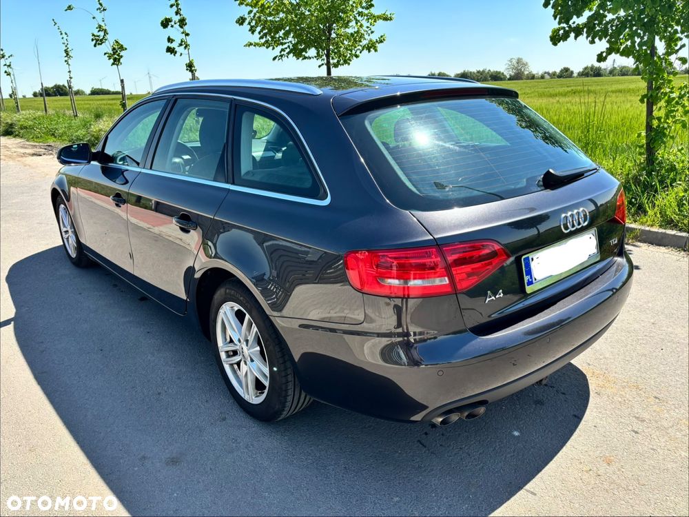 Audi A4 Avant - 6