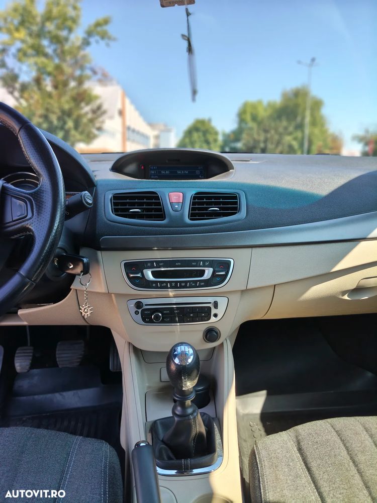Renault Fluence 1.5 dCi Pro - 11