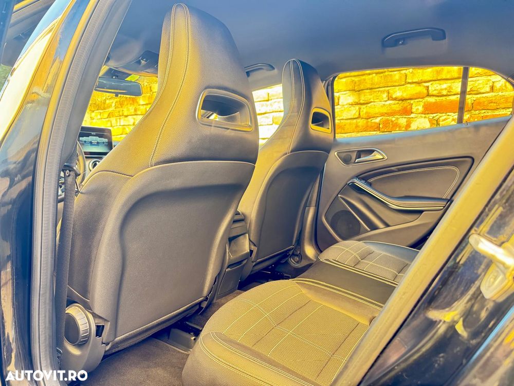 Mercedes-Benz GLA 180 - 23
