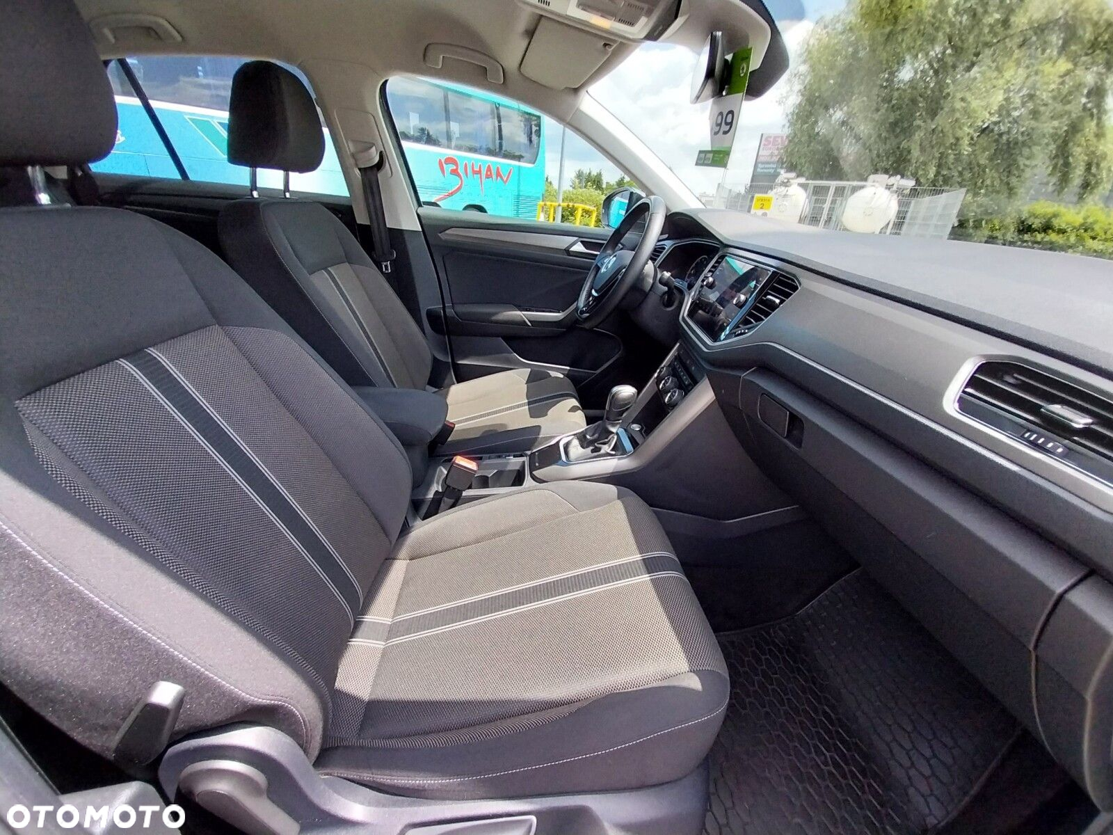 Volkswagen T-Roc - 5