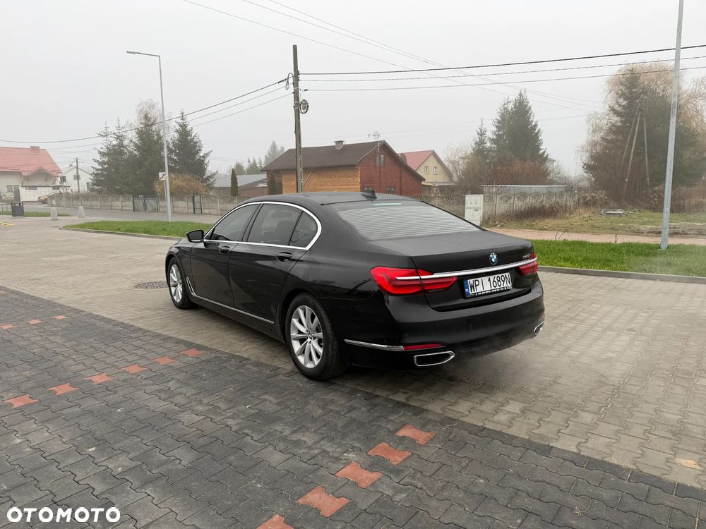 BMW Seria 7 740Li - 4