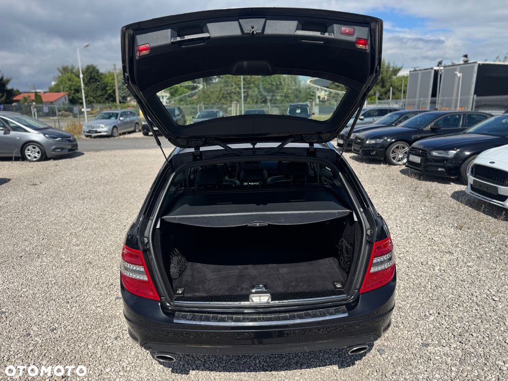 Mercedes-Benz Klasa C 350 CDI DPF 7G-TRONIC BlueEFFICIENCY SPORT EDITION - 24