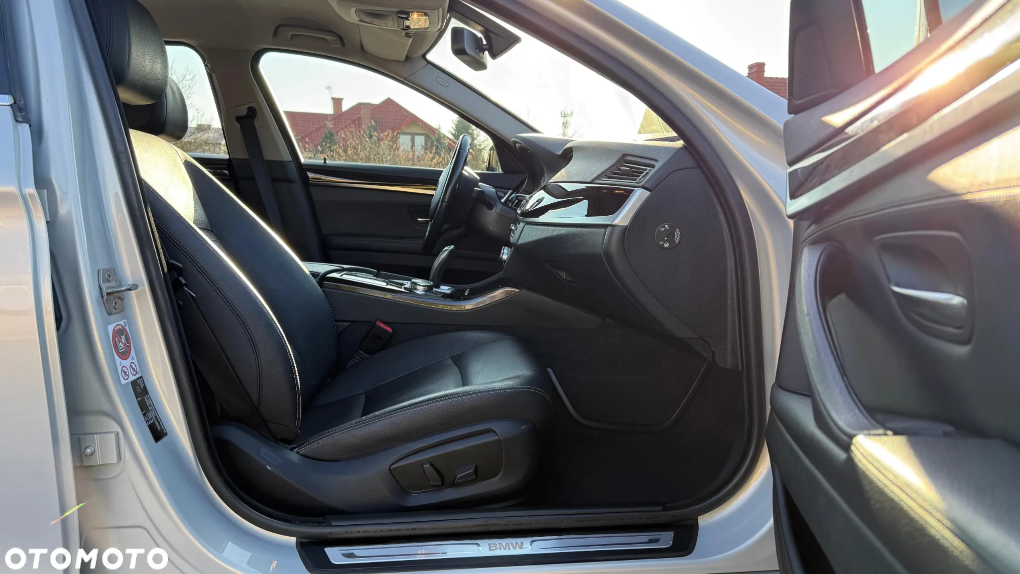 BMW Seria 5 525d xDrive Touring Luxury Line - 22