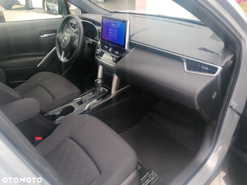 Toyota Corolla Cross - 9