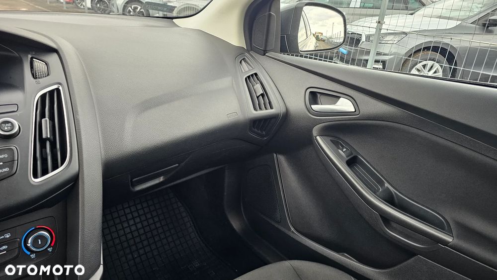 Ford Focus 1.6 Trend - 11
