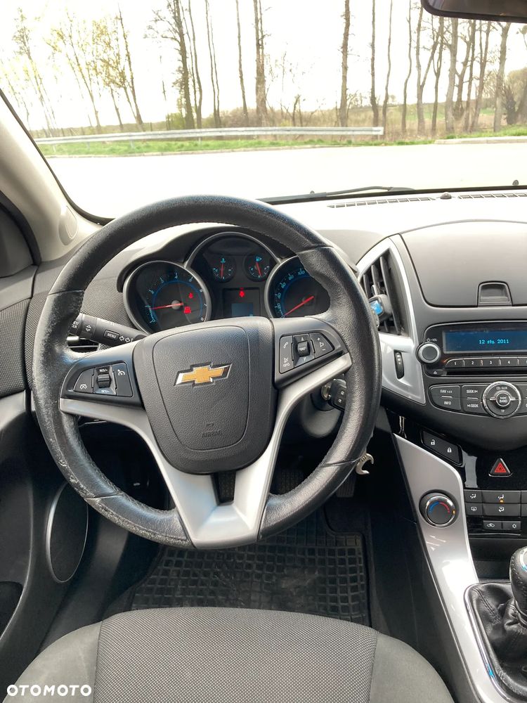 Chevrolet Cruze 1.8 LT - 10