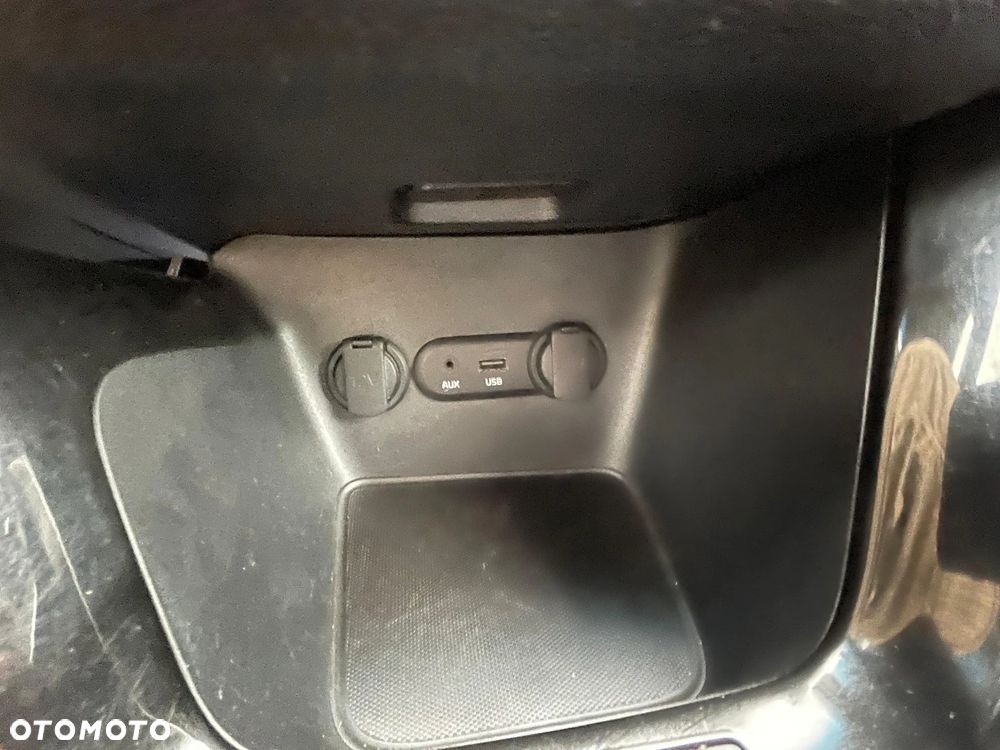 Kia Ceed 1.6 GDI Dream Team Edition - 22