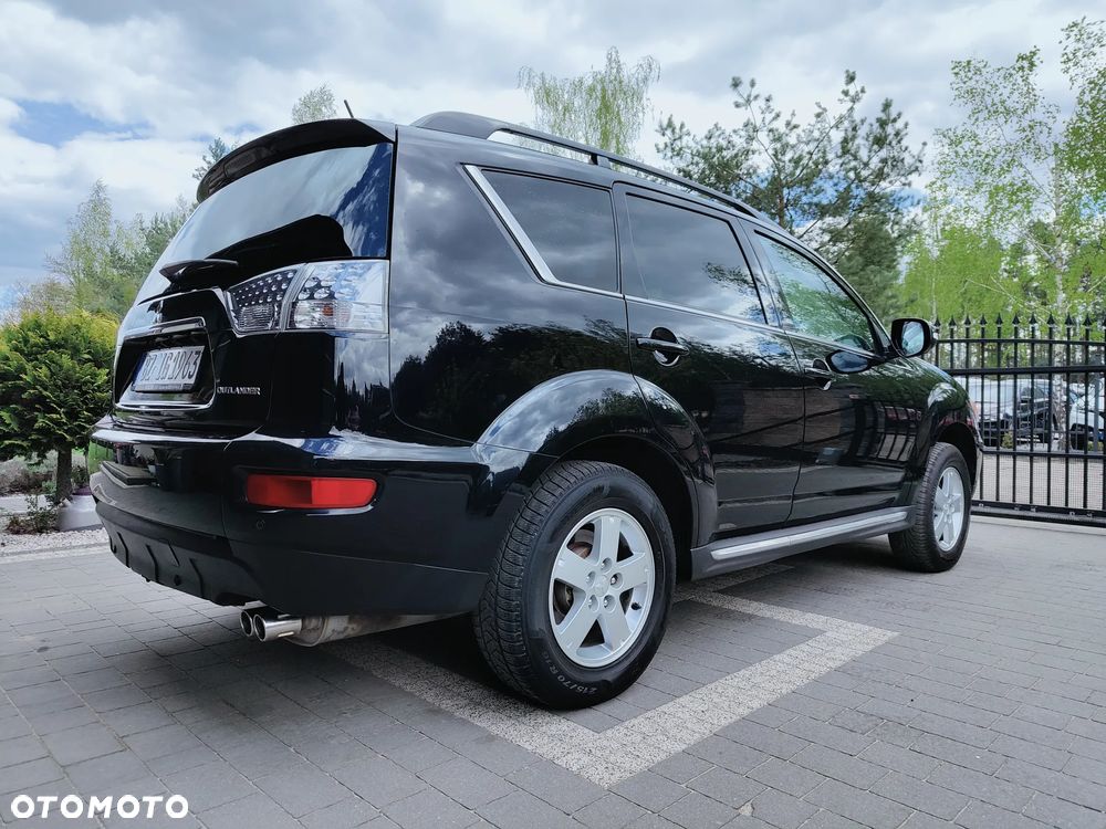 Mitsubishi Outlander 2.2 DI-D 4WD TC-SST Intense - 31