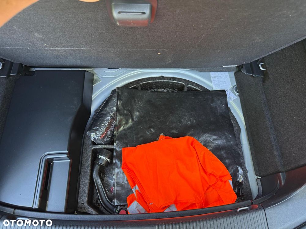 Audi A1 3-drzwiowe 1.6 TDI S tronic design - 32