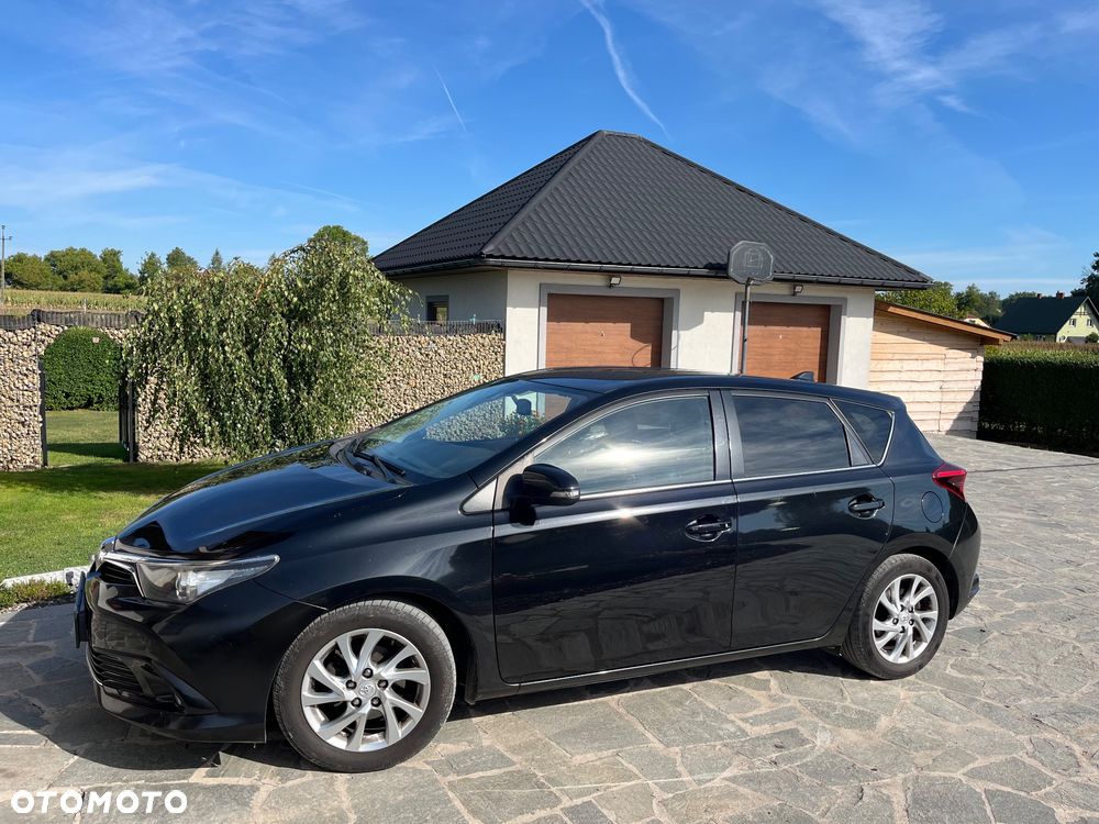 Toyota Auris 1.6 D-4D Comfort - 2