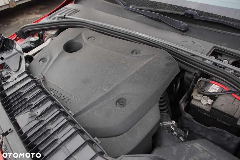 Auto na części - Volvo V60 I R-Design Lift 2.0 D4 190 KM D4204T14 TG-81SC 612 2018R Silnik Skrzynia Drzwi Błotnik Klapa Lampa Lusterko Klamka Szyba Deska Kokpit Sterownik Moduł Czujnik Licznik Wyświetlacz Panel Kierownica - 18