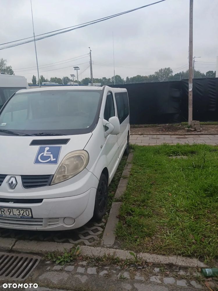 Renault Trafic 2.0 dCi 90 FAP Combi L1H1 - 13