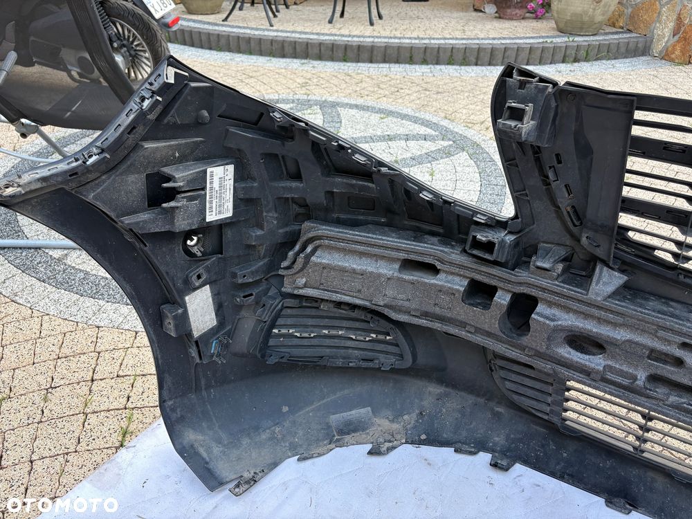 Kompletny oryginalny zderzak w447 v klasa przedlift Mercedes - 5