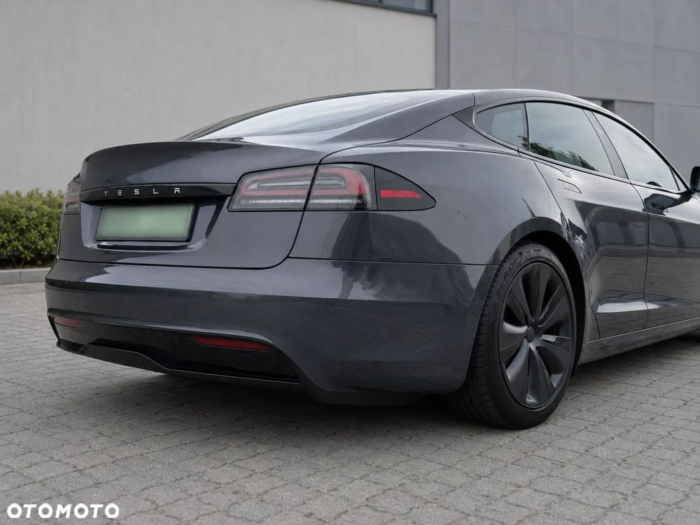 Tesla Model S AWD - 9