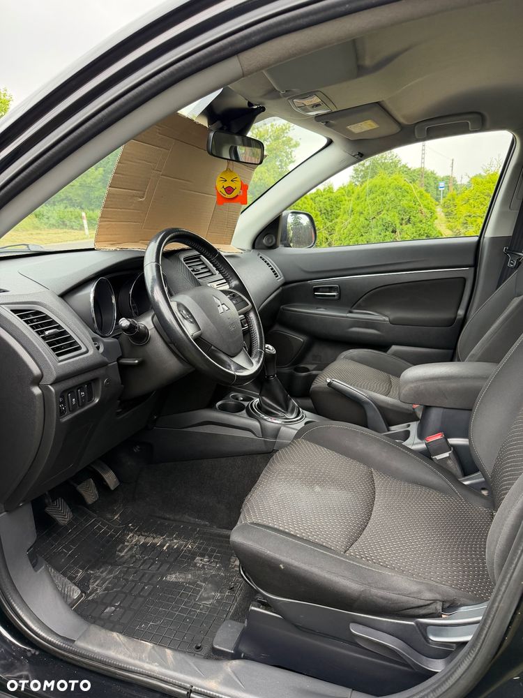 Mitsubishi ASX - 12