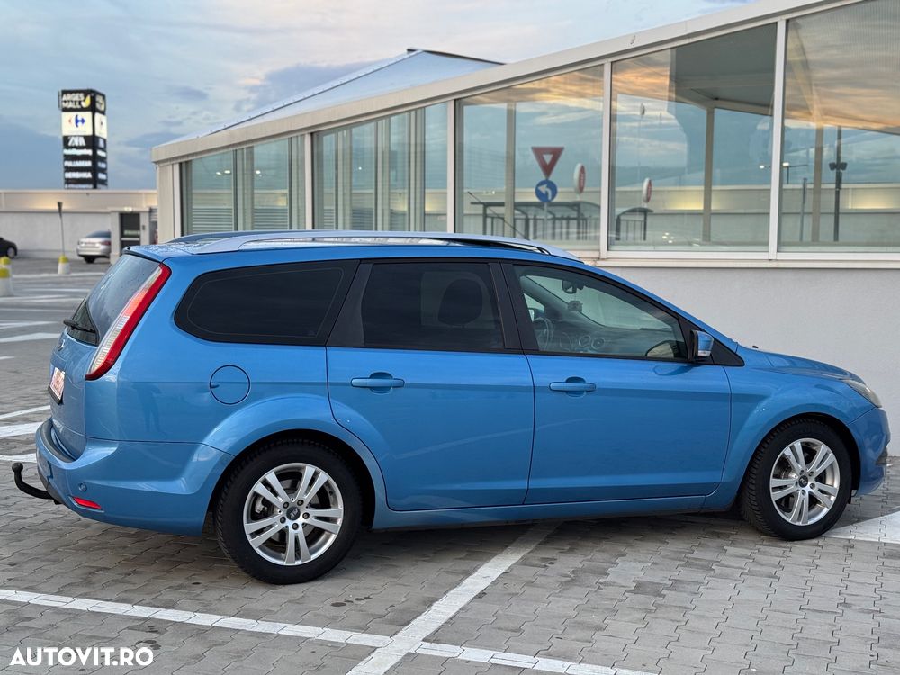 Ford Focus 2.0 TDCi DPF Ghia - 13