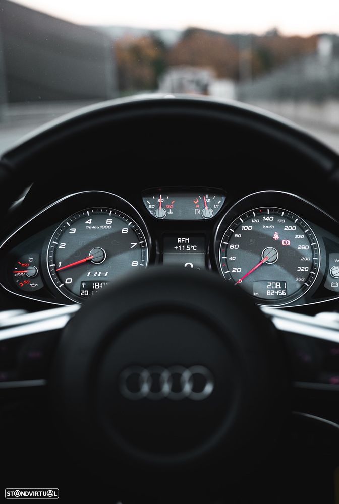 Audi R8 Spyder 4.2 FSI quattro R tronic - 10
