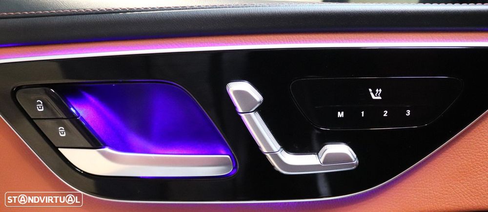 Mercedes-Benz C 300 e 9G-TRONIC AMG Line - 12