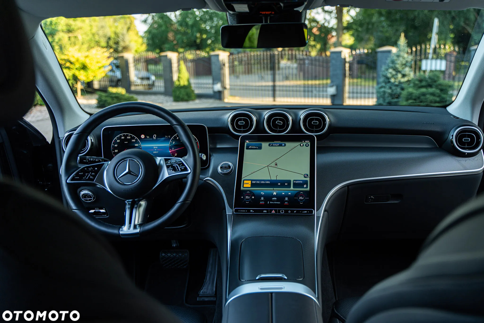Mercedes-Benz GLC 200 4Matic 9G-TRONIC Edition Avantgarde - 22