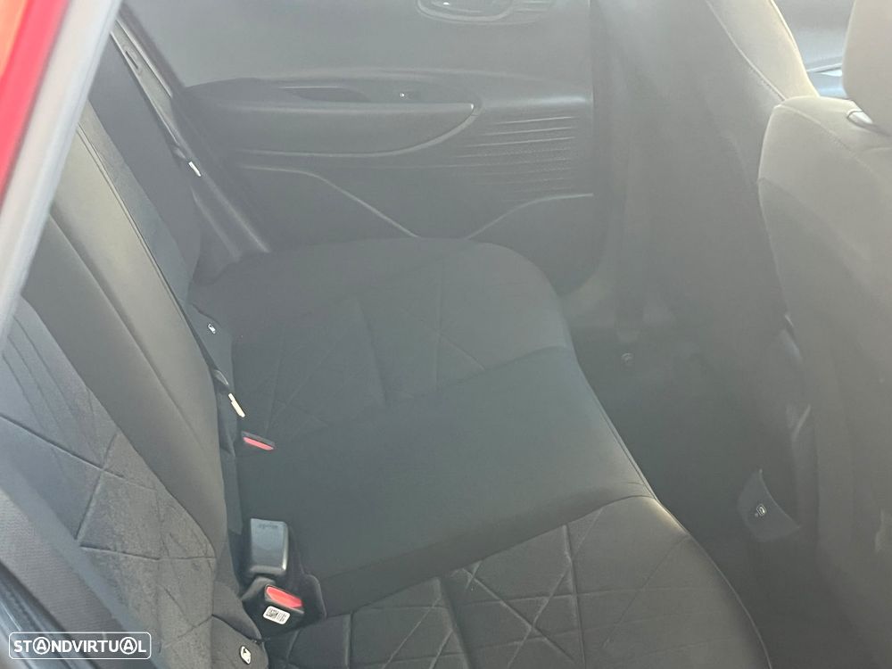 Hyundai Bayon 1.0 T-GDi Premium (TT) DCT - 37
