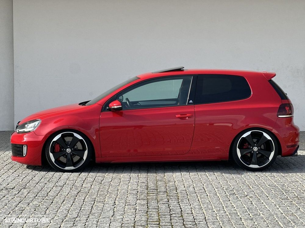 VW Golf 2.0 GTI DSG adidas - 4