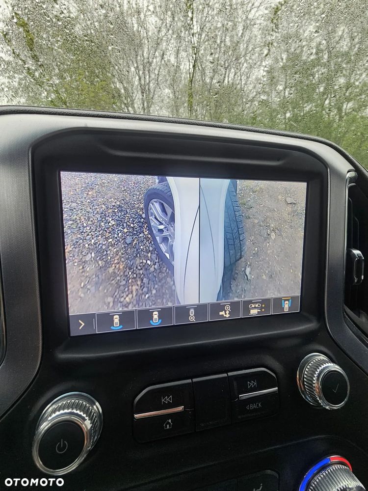 GMC Sierra - 24