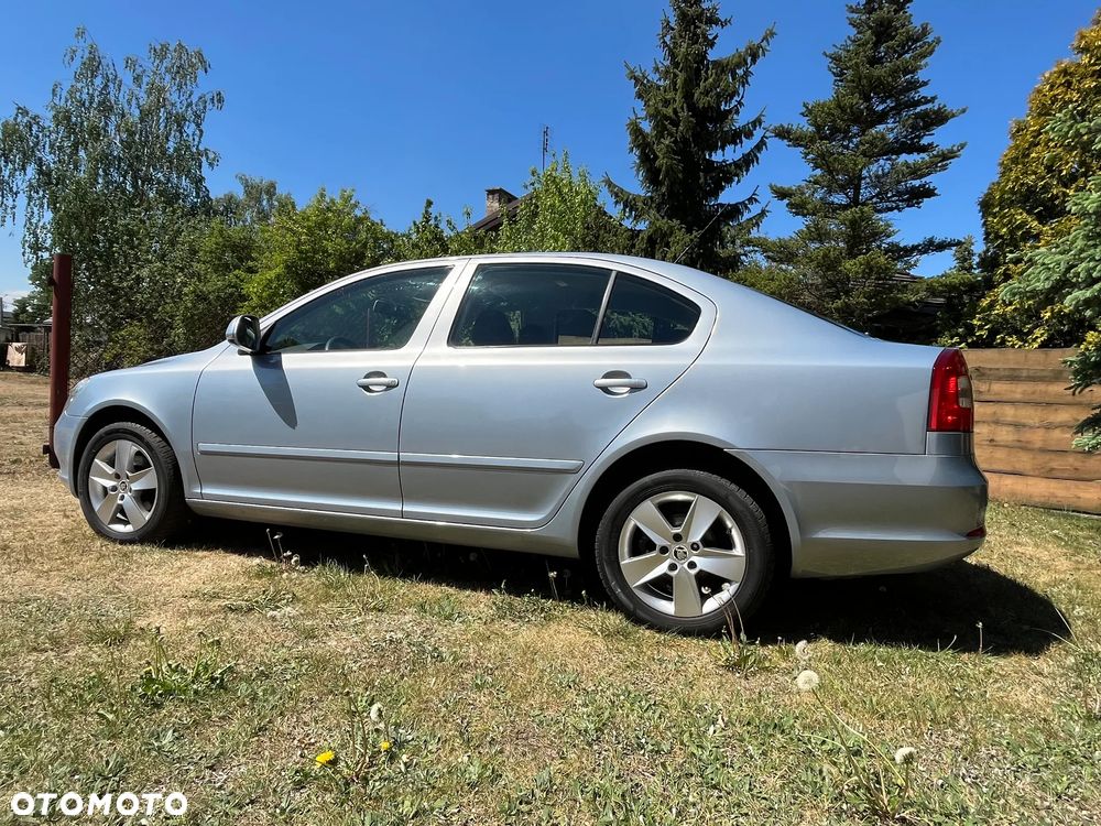 Skoda Octavia 1.6 Ambition - 9