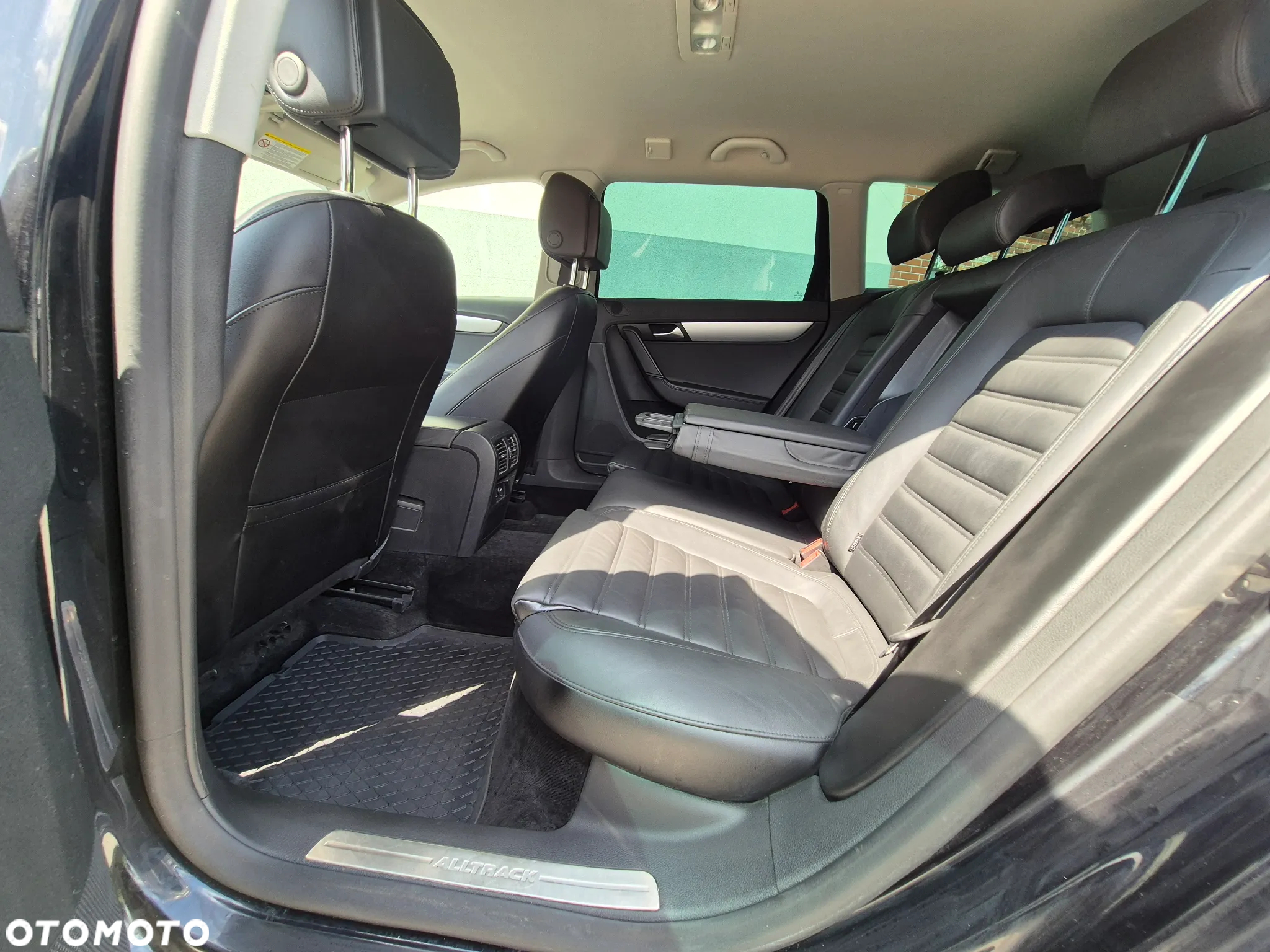 Volkswagen Passat Variant 2.0 TDI DSG BlueMotion Technology Business Edition - 30